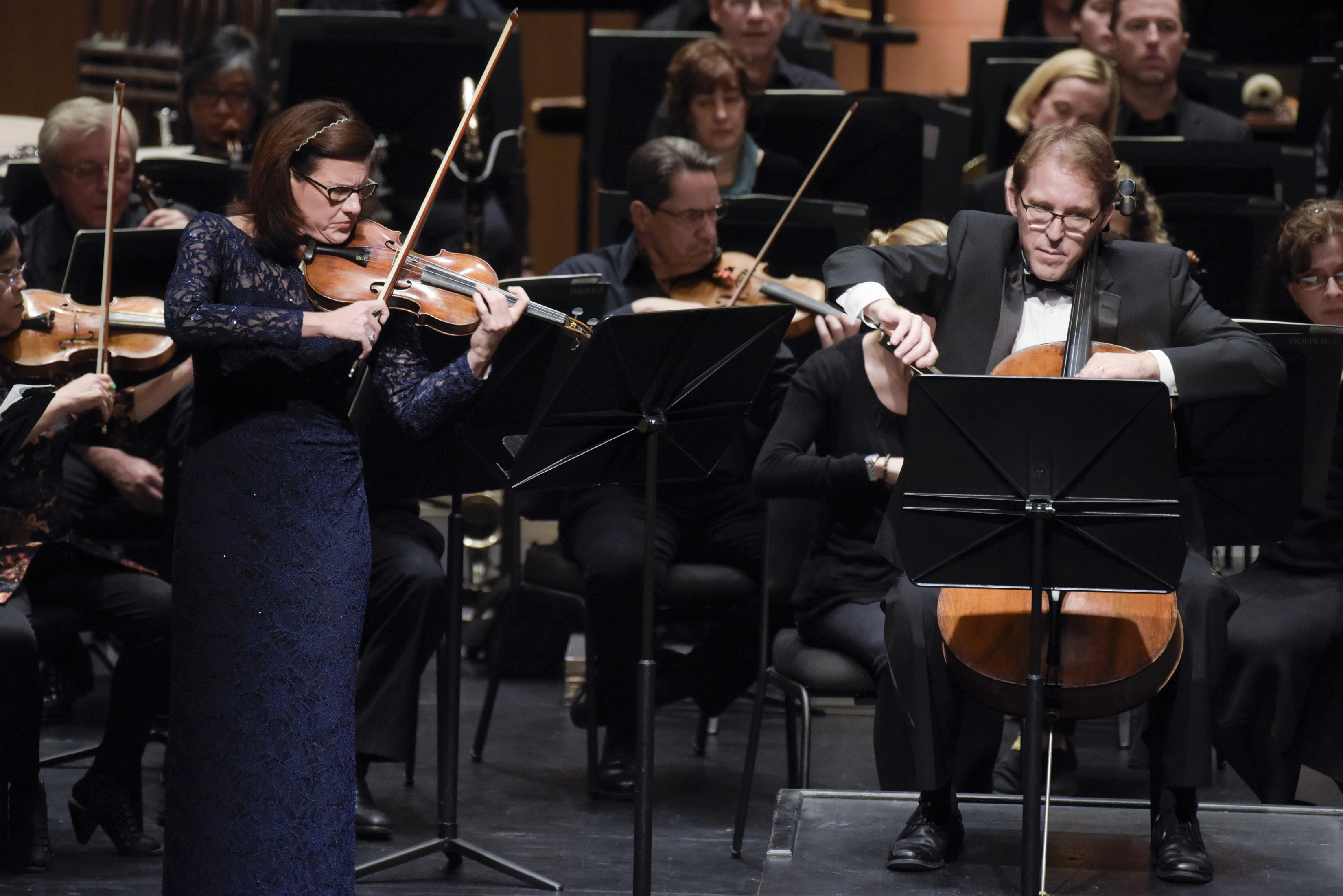 Joshua Bell Performs Mendelssohn's Violin Concerto